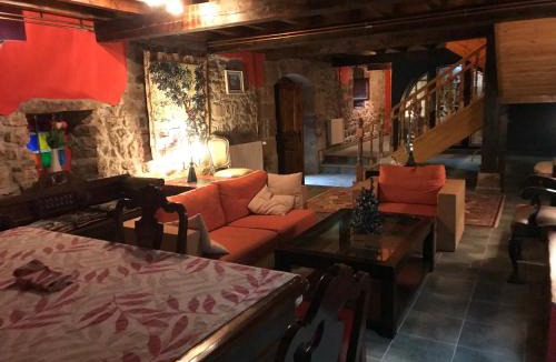 Valdeolea Villa | PALACION DE LAS HENESTROSAS
