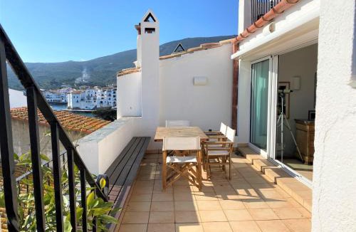 Cadaques Apartment | PALAU - Gran casa de pueblo con fantásticas vistas al mar