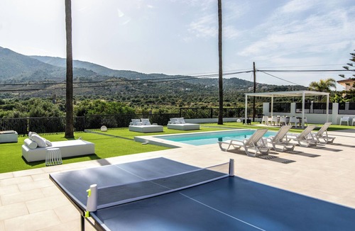 Churriana Villa | Palmtree Villa Málaga 5BDR Pool & BBQ