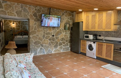Santa Cruz de Tenerife House | Pambnb - Nature Retreat with Mountain Views