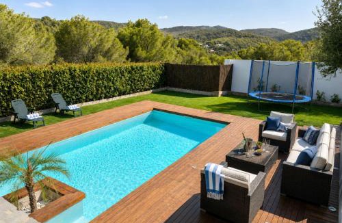 Vallpineda Villa | Paradise Silvia, Detached villa with private pool near Sitges
