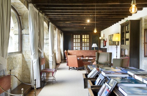San Juan de Parres Hotel | Parador De Cangas De Onis