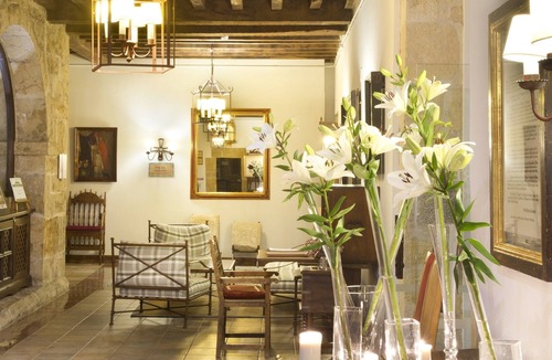 San Juan de Parres Hotel | Parador De Cangas De Onis