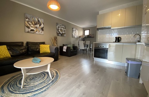 San Sebastian de la Gomera Apartment | Parkview 2 bedroom penthouse with air-conditioning, WIFI & huge terrace!