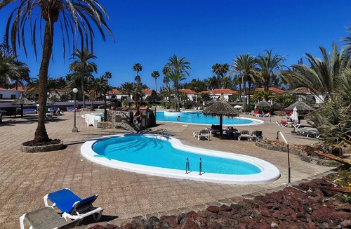 Maspalomas Ski Chalet | Parque Golf 9 by Pride Holiday Rentals