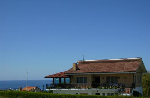 Alfoz de Lloredo House | Pensión Bella Vista