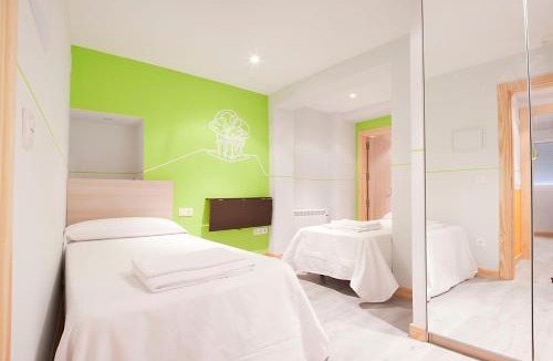 Soria Hostel | Pensión Herradores