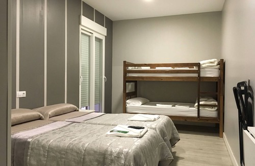 Logrono Historic Centre House | Pensión La Bilbaina - Albergue Logroño