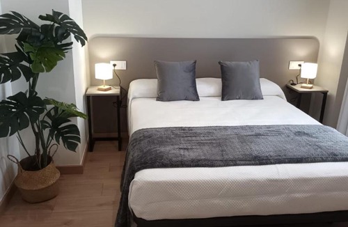Triacastela House | Pensión O Novo