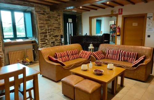 Salceda House | Pension Albergue Alborada