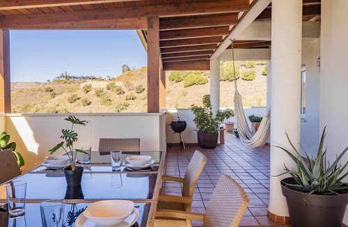 Benagalbon Apartment | Penthouse with sea views, pool and parking
