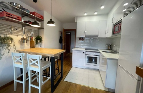 Jaca Apartment | Penthouse in Jaca with Pool and Parking