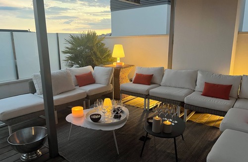 Platja d'Aro Apartment | PENTHOUSE on the beach, PRIVATE swimming pool from June to September, large rooftop, 4 bedrooms