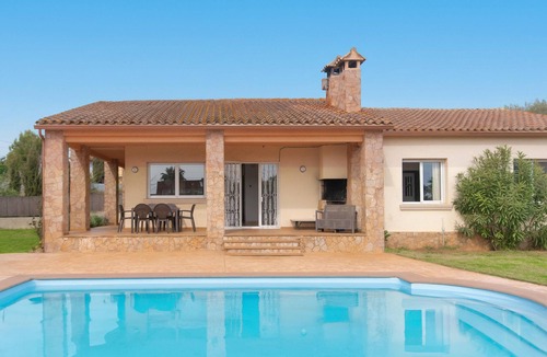 Calonge Ski Chalet | Perfect house in Calonge: Spacious and bright near the sea🌿🏖️