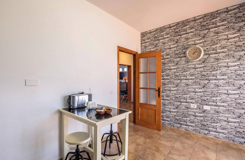 Granadilla de Abona Apartment | Pet-Friendly Apartment B Armonia Rural with Sea View, Terrace, Shared Pool & Wi-Fi