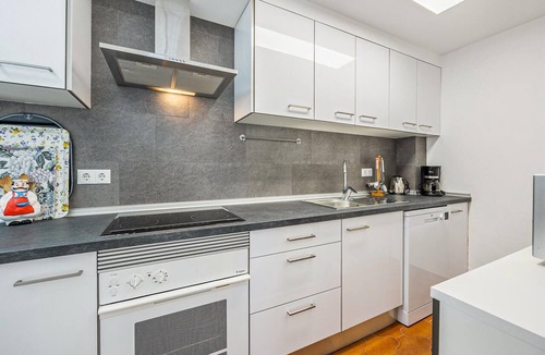 Coveta Fuma Apartment | Pet friendly apartment in El Campello with WiFi