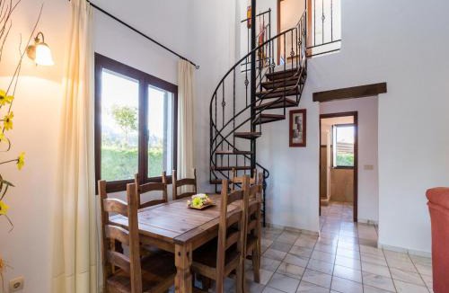 Pozo Alcon House | Pet-Friendly Ibipozo Getaway