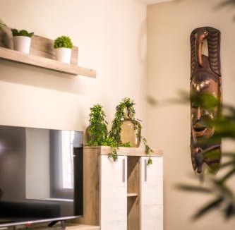Jaen Apartment | Pilar8 - Apartamento céntrico y moderno con piscina y parking