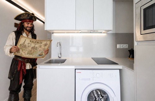 Camins al Grau Apartment | Pirate Duplex V | 4 Guests | AC WiFi | 15 min Oceanografic