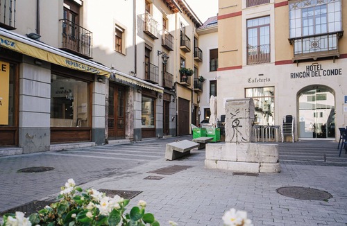 Old Town Apartment | Piso en Barrio Humedo/conde Luna + Parking