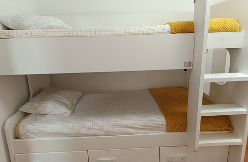 Ordes Condo | Piso Familiar en Ordes Próximo al Camino Inglés
