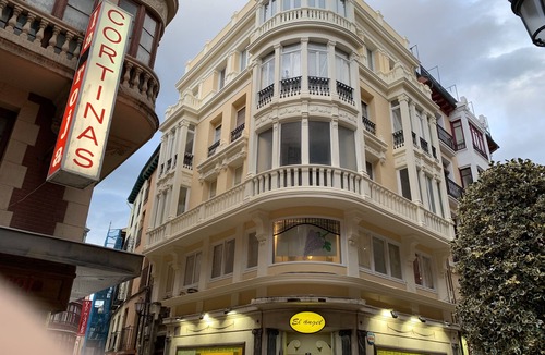 Logrono Historic Centre Apartment | Plaza Martínez Zaporta