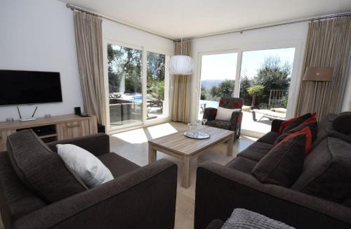 Santa Cristina de Aro Villa | Poolside Villa near the Coast