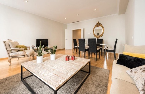 Cortes Apartment | Prado Museum Apartment