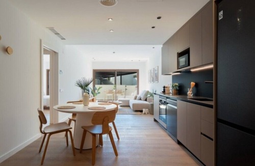 Vallpineda Apartment | Premium Apartment with Terrace, King + Queen