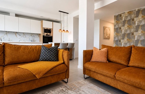 Estepona Apartment | Premium Extended-Stay 2-Bed Apartment in Estepona