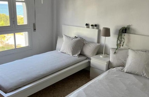 Guadalmar Apartment | Primera linea de playa Málaga
