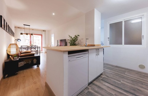 Eixample Apartment | Princesa - Holiday Apartment Rental in Girona | Bravissimo