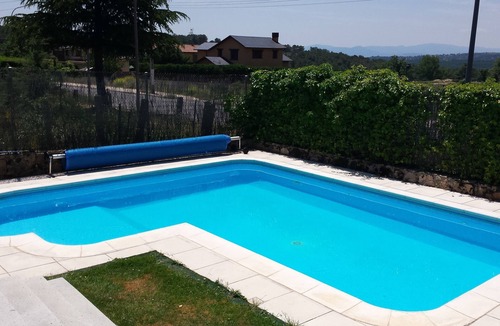 Las Navas Del Marques Cottage | Private garden and pool, barbecue. Nature with charm