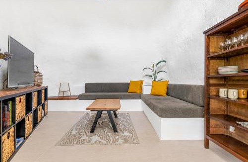 Guimar House | Private house with pool & garden