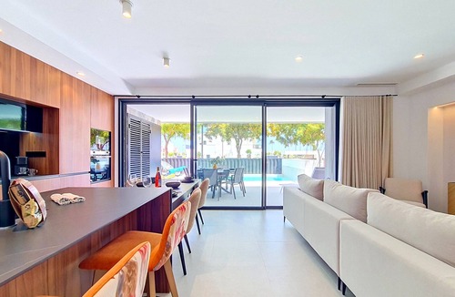 Torre-Pacheco Villa | Private Pool Villa Near the Beach & Lake
