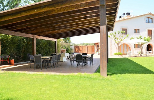 Eixample Villa | Private pool, Wellness area and location 20 minutes from Girona and Costa Brava
