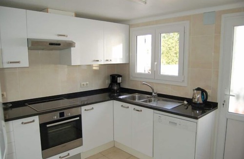 L'Escala House | PRIVATE Villa with Pool/WIFI/PARKING - Villa Alba, Villa Alba In L'Escala - $ Bedrooms, Pool, WIFI