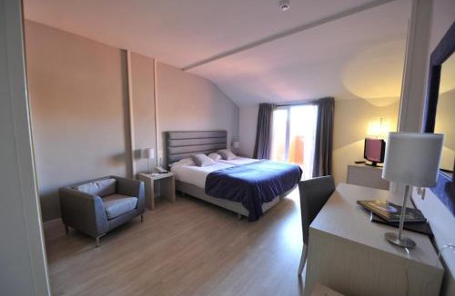 La Lastrilla Hotel | Puerta de Segovia