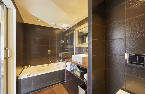 La Llotja-Born Hotel | Puro Oasis Urban Hotel