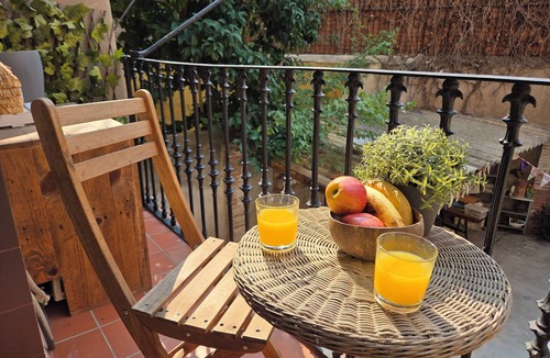 El Fort Pienc Apartment | Quiet 2-bed child's room terrace Sagrada Familia