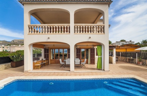 Urbanizacion Mont Ferrutx Villa | Quiet villa with pool and sea views