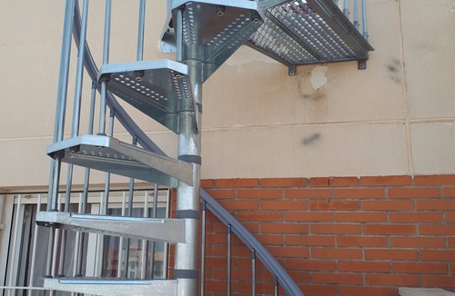 Roquetas de Mar Apartment | Quiet sunny apartment, 3 min walk to beach, communal pools, terrace, WIFI A/C TV