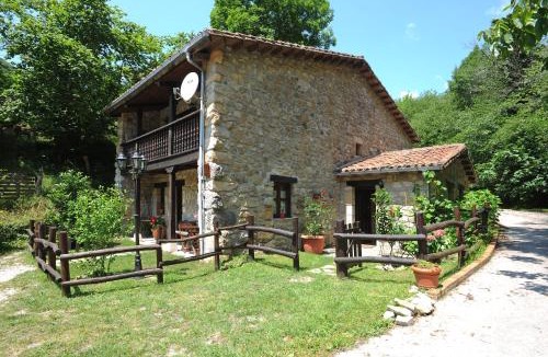 Llonin House | Río Aliso