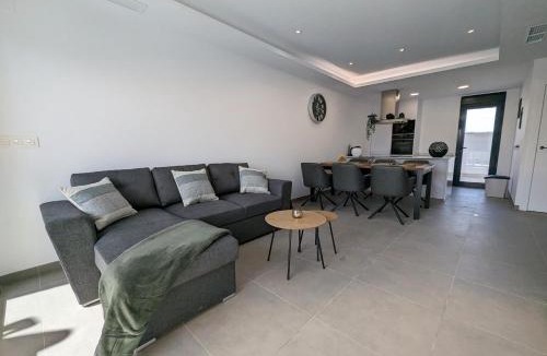 Los Montesinos Villa | R-40-4 Private Villa with pool