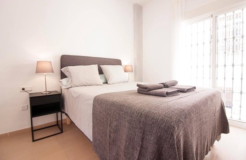Lagunillas Hostel | Rayito 1A FreshApartments by Bossh!