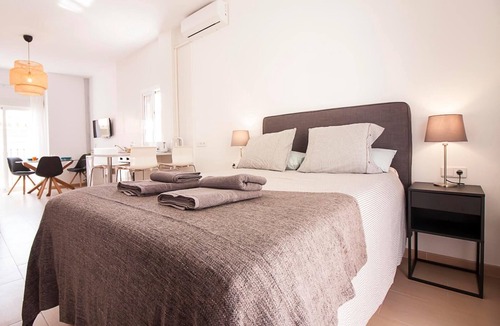 Lagunillas Hostel | Rayito 1A FreshApartments by Bossh!