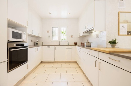 L'Escala House | Ref. VILLA BARCELONA: Beautiful house with 5 bedrooms and private pool.