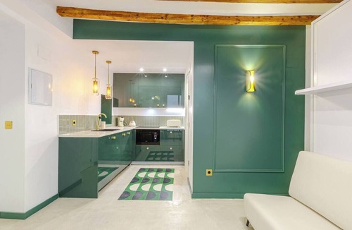 Barri Vell - Santa Creu Apartment | Refined Studio Historic Center Alicante