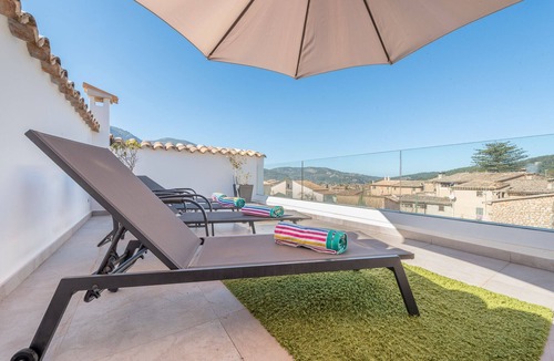 Biniaraix House | Renovated 2020. Stylish modern Townhouse In The Centre of Soller
