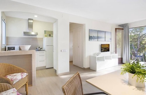 Llafranc Apartment | Renovated apartment at 500 metres from the beach, ideal for families